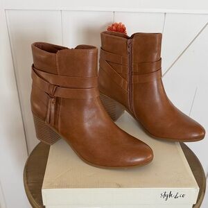 NWT Style & Co. Women's Cartriona Ankle Booties, Auburn, Size 10M